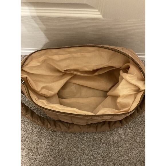 Large Puffer Quilted Women's Shoulder Tote Bag in Tan - Picture 6 of 7